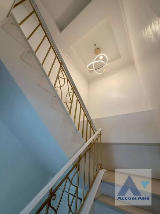 26  4 br Apartment for rent and sale in Sukhumvit ,Bangkok BTS Asok - MRT Sukhumvit at Perfect Apartment for Big Family, Prime Location Near Main Street 610190