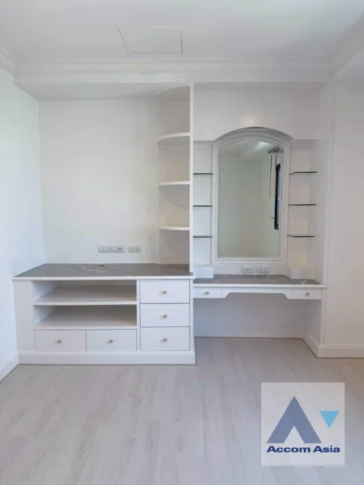 28  4 br Apartment for rent and sale in Sukhumvit ,Bangkok BTS Asok - MRT Sukhumvit at Perfect Apartment for Big Family, Prime Location Near Main Street 610190