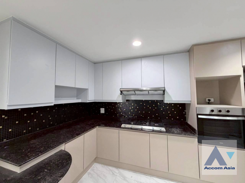 9  4 br Apartment For Rent in Sukhumvit ,Bangkok MRT Sukhumvit - BTS Asok at Perfect Apartment for Big Family, Prime Location Near Main Street 610190
