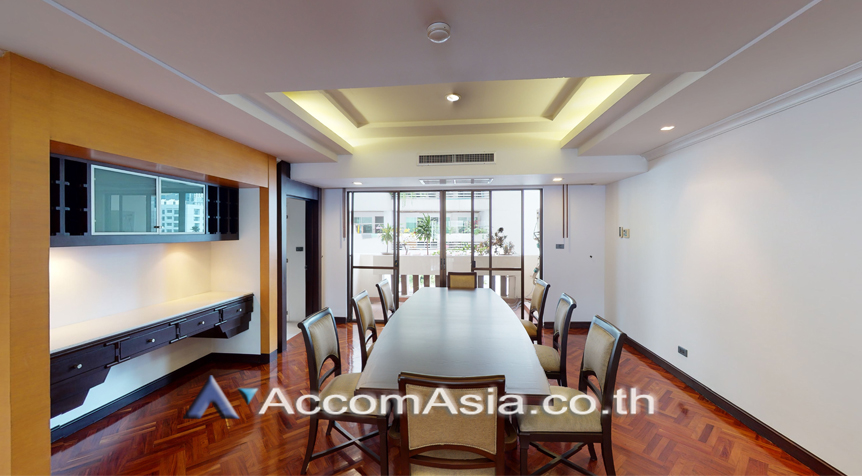  1  3 br Apartment For Rent in Sukhumvit ,Bangkok BTS Asok - MRT Sukhumvit at Perfect for family 1210194