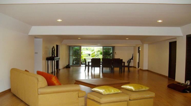  1  3 br Apartment For Rent in Sukhumvit ,Bangkok MRT Sukhumvit - BTS Asok at Family Apartment with Lake View 310237