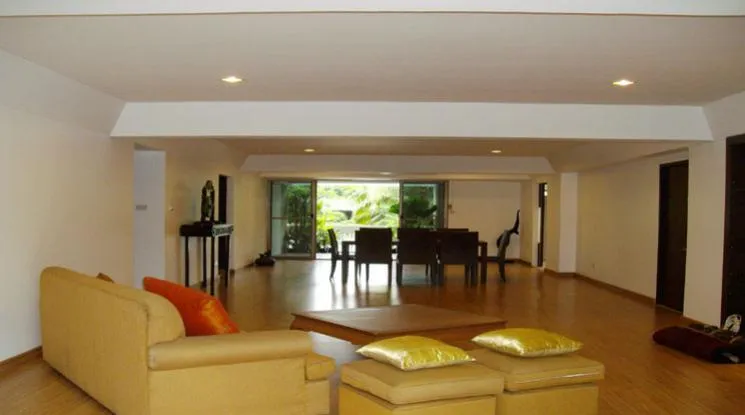  1  3 br Apartment For Rent in Sukhumvit ,Bangkok MRT Sukhumvit - BTS Asok at Family Apartment with Lake View 310237