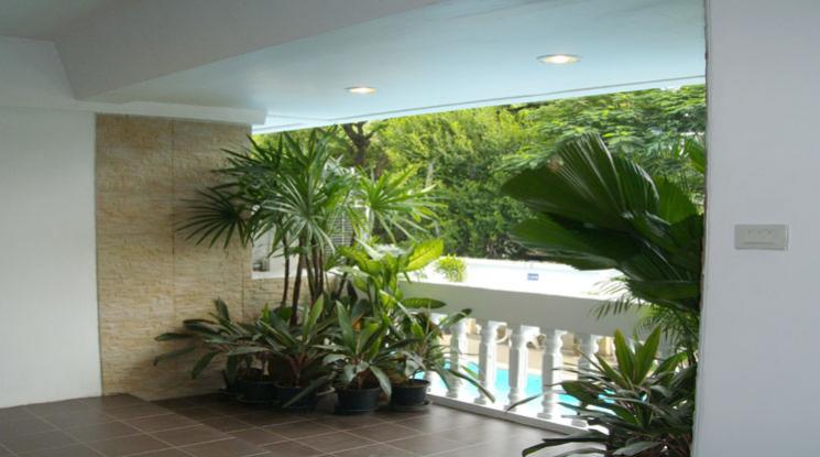 7  3 br Apartment For Rent in Sukhumvit ,Bangkok MRT Sukhumvit - BTS Asok at Family Apartment with Lake View 310237