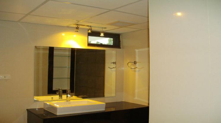 8  3 br Apartment For Rent in Sukhumvit ,Bangkok MRT Sukhumvit - BTS Asok at Family Apartment with Lake View 310237