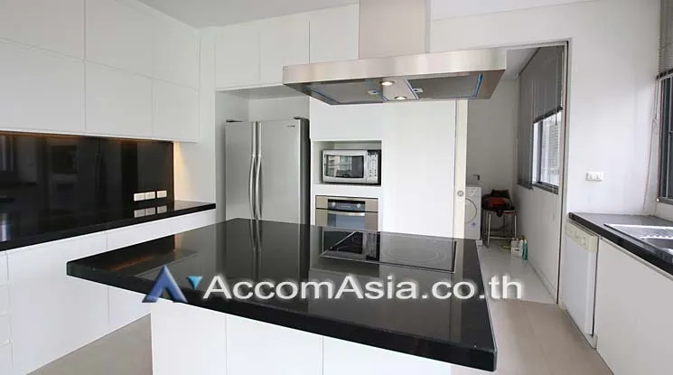 unit 3 Bedrooms  Condominium For Rent in Sukhumvit, Bangkok  near BTS Asok - MRT Sukhumvit (310243)