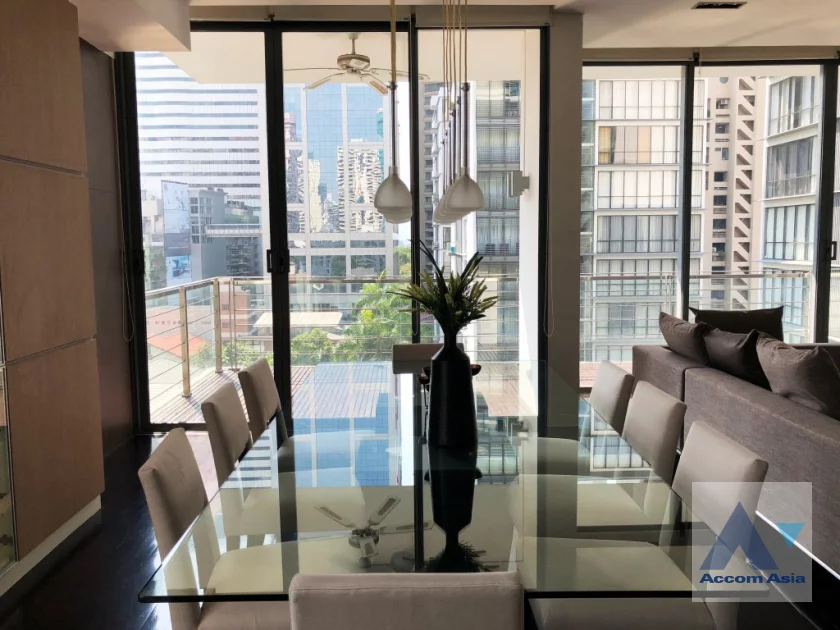 unit 3 Bedrooms  Condominium For Rent in Sukhumvit, Bangkok  near BTS Asok - MRT Sukhumvit (310243)