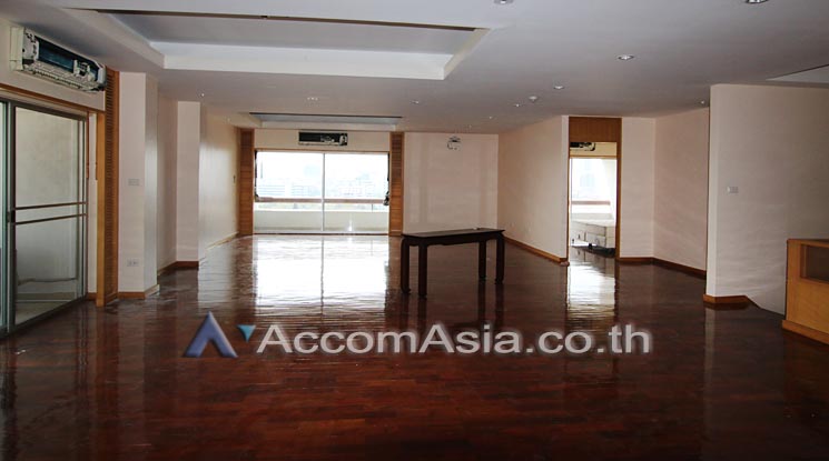  1  4 br Apartment For Rent in Sathorn ,Bangkok MRT Lumphini at Cozy and Convenient Apartment Near Garden Intl 810310
