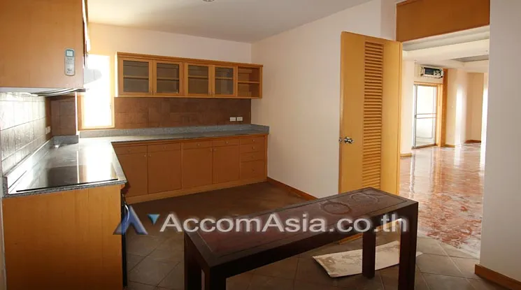 unitPet friendly |  4 Bedrooms  Apartment For Rent in Sathorn, Bangkok  near MRT Lumphini (810310)