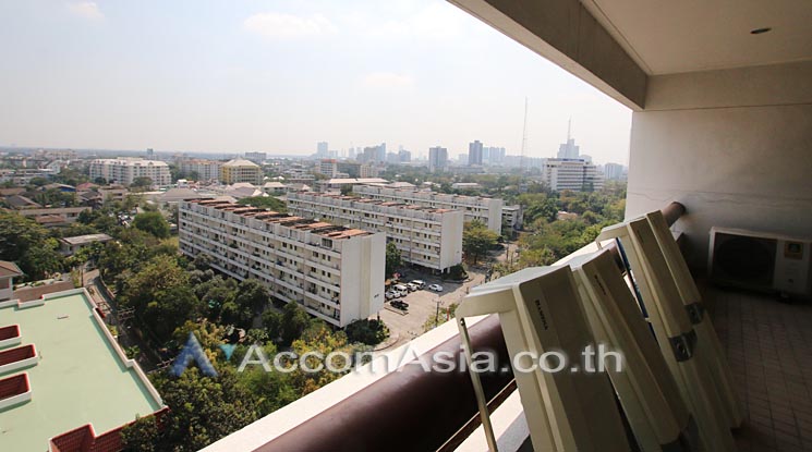 10  4 br Apartment For Rent in Sathorn ,Bangkok MRT Lumphini at Cozy and Convenient Apartment Near Garden Intl 810310