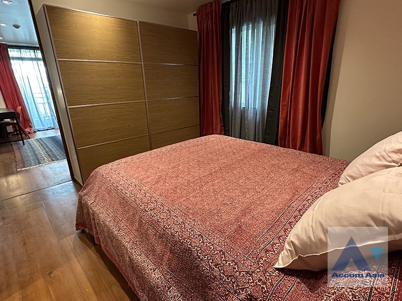 7  2 br Condominium For Rent in Silom ,Bangkok BTS Surasak at Pabhada Silom 210264