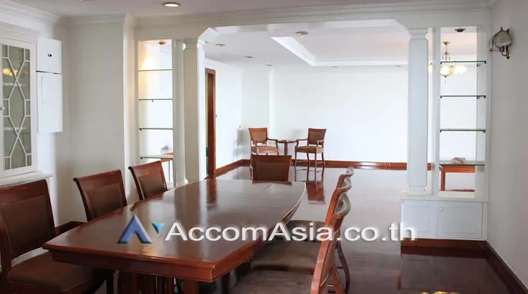 unit 3 Bedrooms  Condominium For Rent in Sukhumvit, Bangkok  near BTS Phrom Phong (1510343)