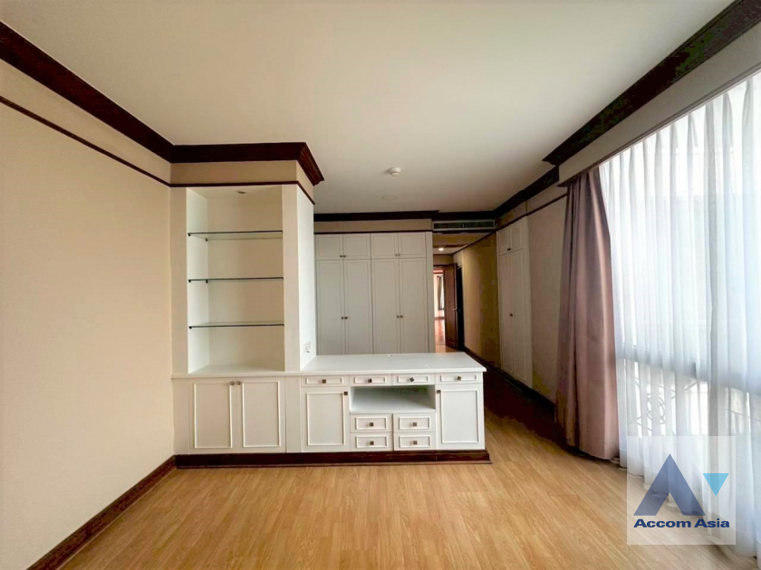 17  3 br Condominium For Rent in Ploenchit ,Bangkok BTS Chitlom at Somkid Gardens 1510365