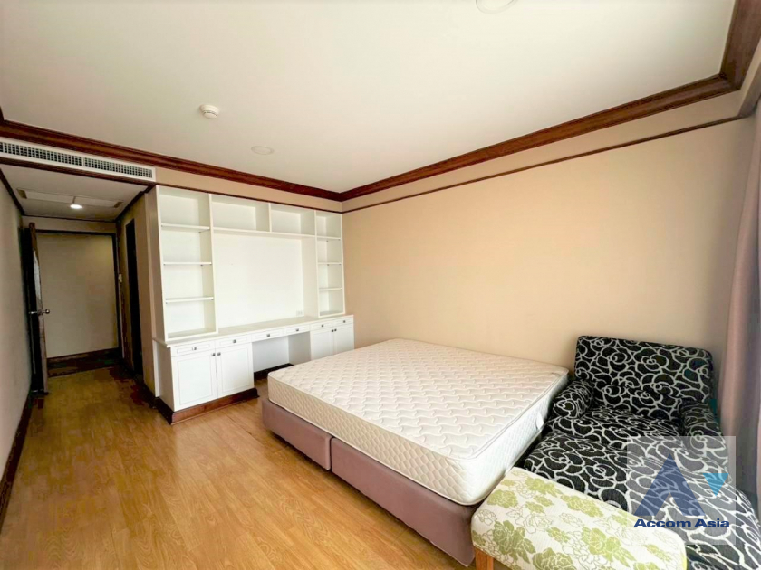 18  3 br Condominium For Rent in Ploenchit ,Bangkok BTS Chitlom at Somkid Gardens 1510365