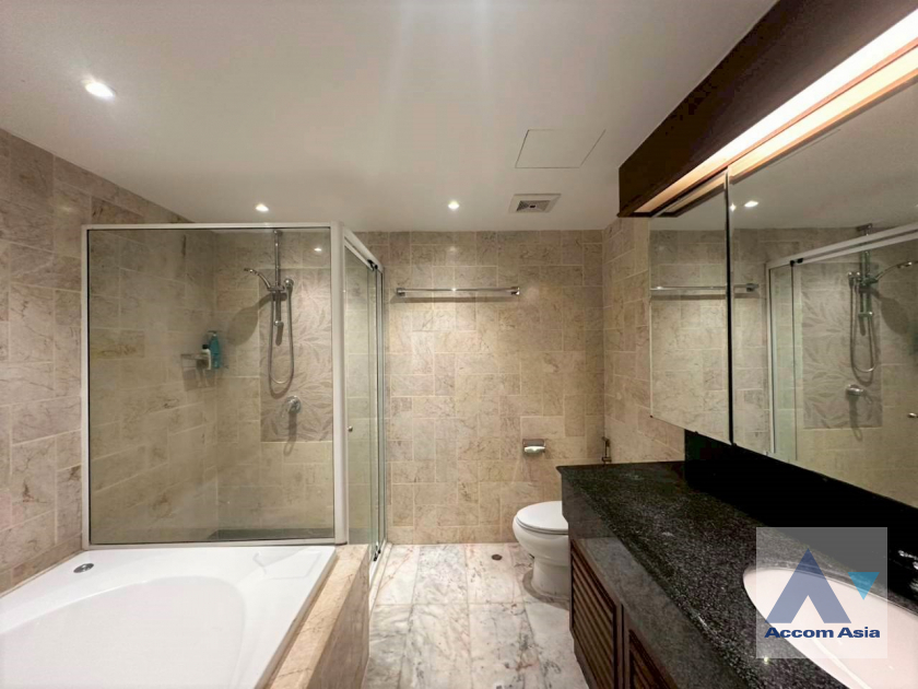 25  3 br Condominium For Rent in Ploenchit ,Bangkok BTS Chitlom at Somkid Gardens 1510365