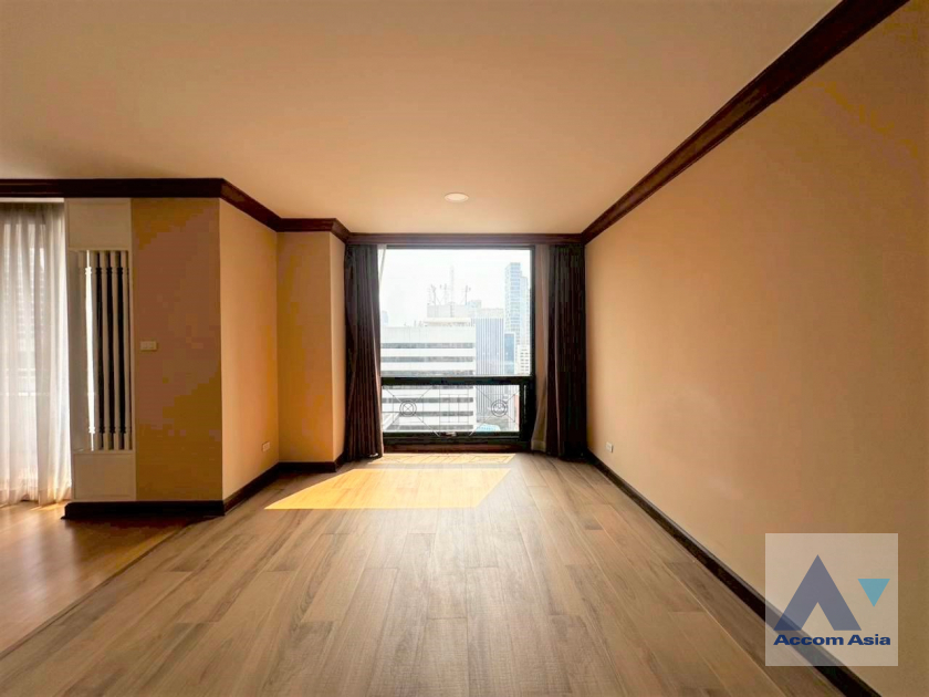 8  3 br Condominium For Rent in Ploenchit ,Bangkok BTS Chitlom at Somkid Gardens 1510365