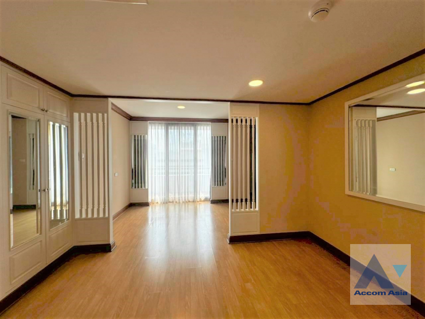 6  3 br Condominium For Rent in Ploenchit ,Bangkok BTS Chitlom at Somkid Gardens 1510365