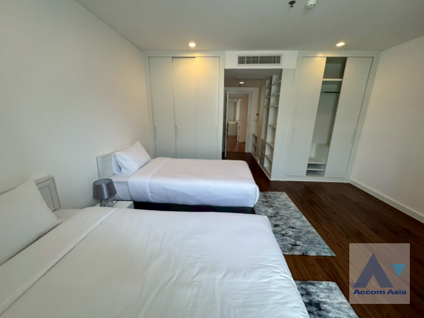 16  3 br Apartment for rent and sale in Sukhumvit ,Bangkok BTS Ekkamai at Ekkamai Family Apartment 1410382