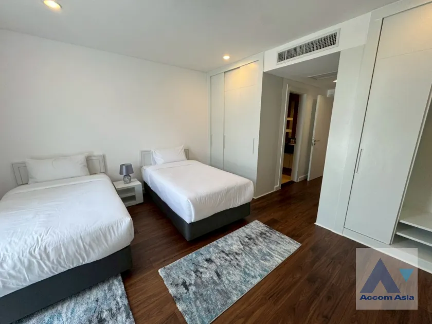 18  3 br Apartment for rent and sale in Sukhumvit ,Bangkok BTS Ekkamai at Ekkamai Family Apartment 1410382