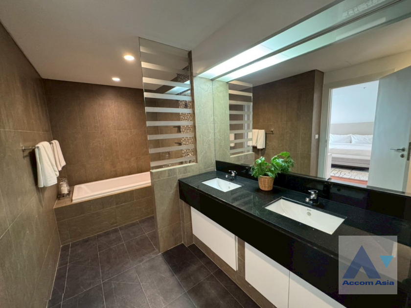 17  3 br Apartment for rent and sale in Sukhumvit ,Bangkok BTS Ekkamai at Ekkamai Family Apartment 1410382