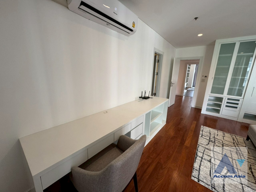 20  3 br Apartment for rent and sale in Sukhumvit ,Bangkok BTS Ekkamai at Ekkamai Family Apartment 1410382