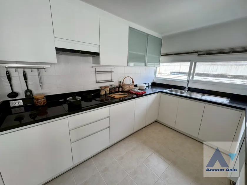 21  3 br Apartment for rent and sale in Sukhumvit ,Bangkok BTS Ekkamai at Ekkamai Family Apartment 1410382