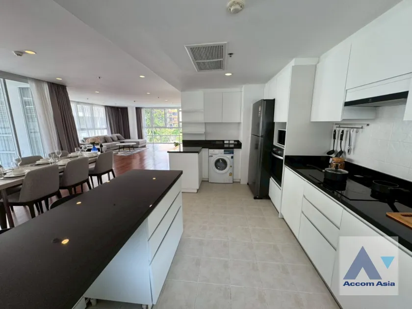 8  3 br Apartment for rent and sale in Sukhumvit ,Bangkok BTS Ekkamai at Ekkamai Family Apartment 1410382