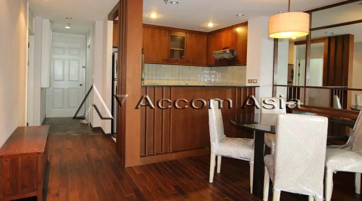 unit 2 Bedrooms  Condominium For Rent in Ploenchit, Bangkok  near BTS Ratchadamri (1510404)