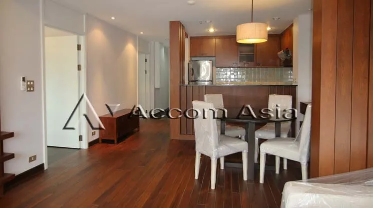 unit 2 Bedrooms  Condominium For Rent in Ploenchit, Bangkok  near BTS Ratchadamri (1510404)