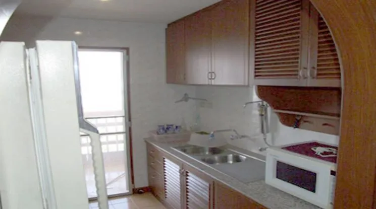 unit 3 Bedrooms  Condominium For Sale in Charoen Nakhon, Bangkok  near BTS Krung Thon Buri (1510422)