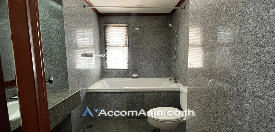 7  3 br Apartment For Rent in Sukhumvit ,Bangkok BTS Asok - MRT Sukhumvit at Perfect Apartment for Big Family, Prime Location Near Main Street 1410491