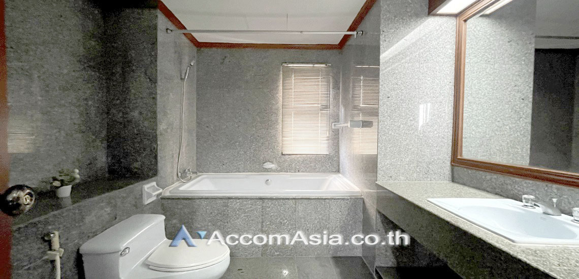 13  3 br Apartment For Rent in Sukhumvit ,Bangkok BTS Asok - MRT Sukhumvit at Perfect Apartment for Big Family, Prime Location Near Main Street 1410491