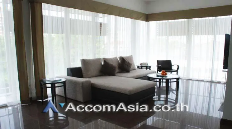 unit 2 Bedrooms  Apartment For Rent in Sukhumvit, Bangkok  near BTS Ekkamai (118561)