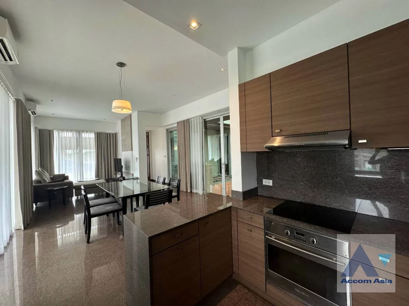  Green atmosphere Apartment  2 Bedroom for Rent BTS Ekkamai in Sukhumvit Bangkok