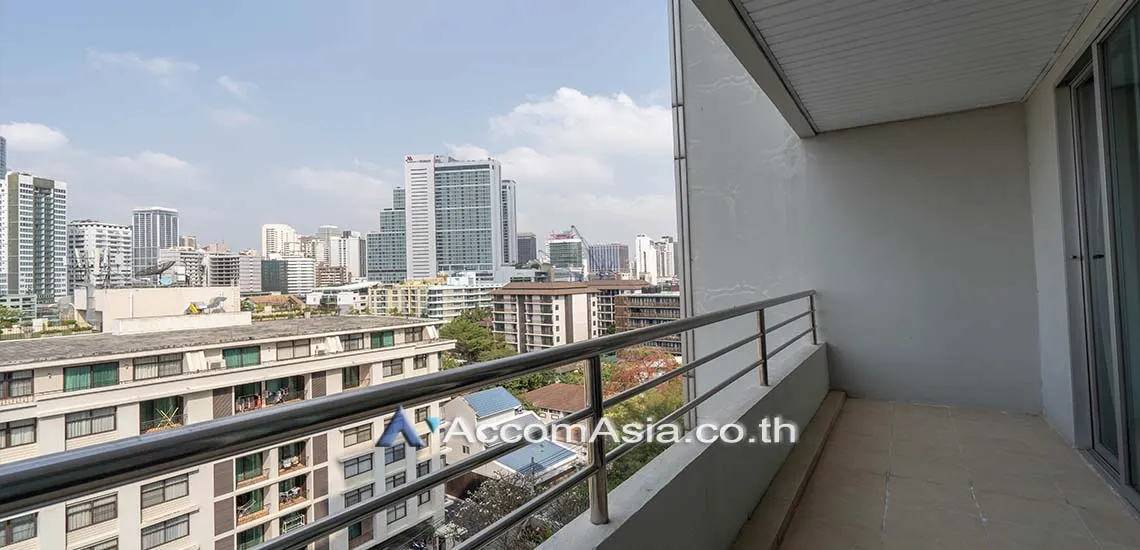 unit 3 Bedrooms  Apartment For Rent in Sukhumvit, Bangkok  near BTS Phrom Phong (1410765)