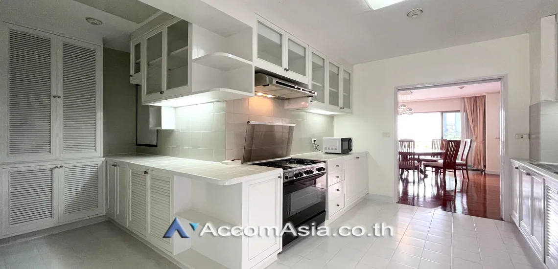 4  3 br Apartment For Rent in Sukhumvit ,Bangkok BTS Phrom Phong at Greenery garden and privacy 1410766