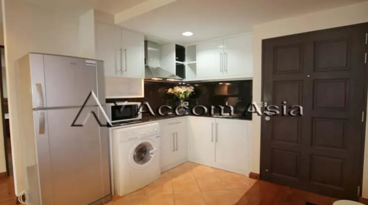 unit 3 Bedrooms  Condominium For Rent in Silom, Bangkok  near BTS Surasak (1510777)