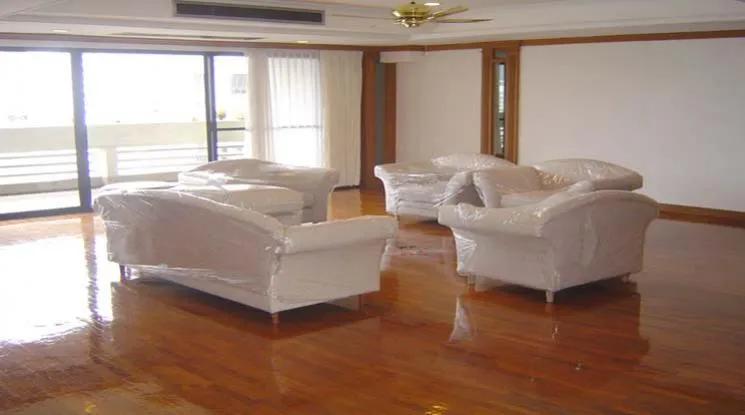 unit 3 Bedrooms  Apartment For Rent in Sukhumvit, Bangkok  near MRT Sukhumvit - BTS Asok (1410827)
