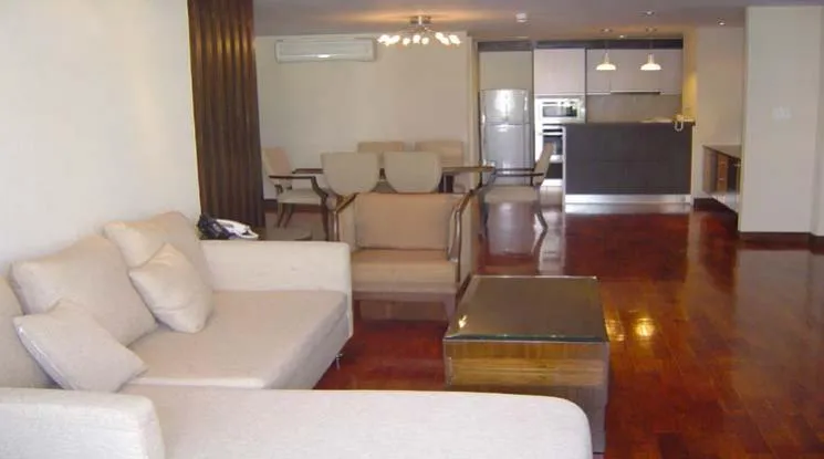 unit 2 Bedrooms  Apartment For Rent in Sukhumvit, Bangkok  near BTS Nana (1410953)