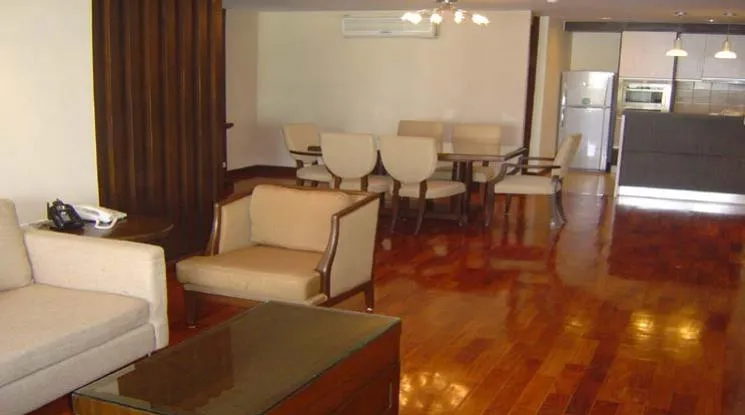 unit 2 Bedrooms  Apartment For Rent in Sukhumvit, Bangkok  near BTS Nana (1410953)