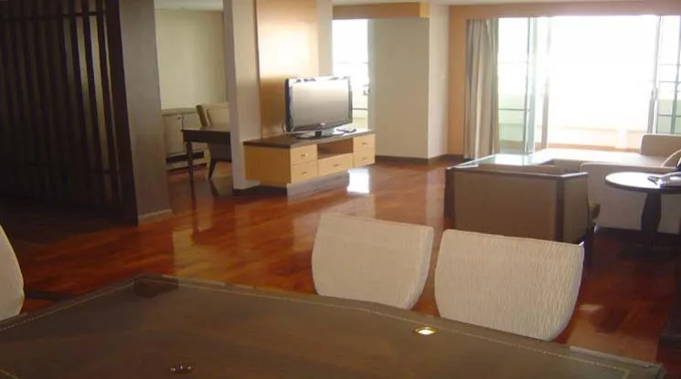 unit 2 Bedrooms  Apartment For Rent in Sukhumvit, Bangkok  near BTS Nana (1410953)