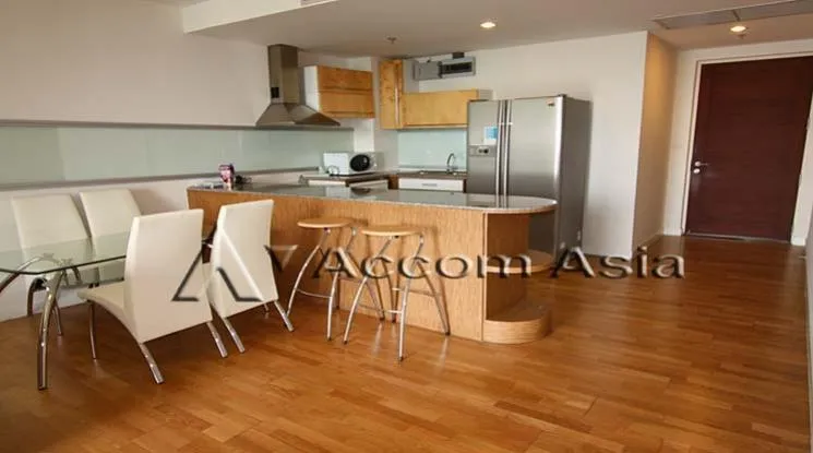 unit 1 Bedroom  Condominium For Rent in Sathorn, Bangkok  near BTS Chong Nonsi (1511016)