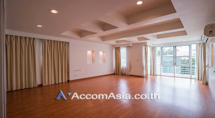 8  4 br House for rent and sale in Sukhumvit ,Bangkok BTS Phrom Phong at House in compound with common pool 1811030