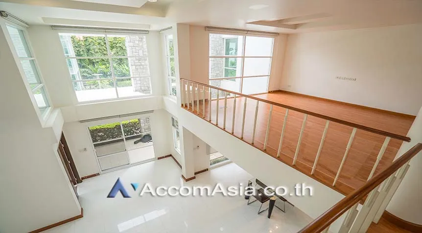 6  4 br House for rent and sale in Sukhumvit ,Bangkok BTS Phrom Phong at House in compound with common pool 1811030