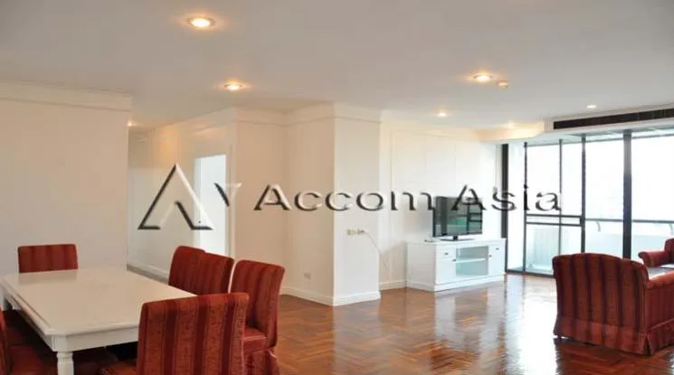 unit 2 Bedrooms  Apartment For Rent in Phaholyothin, Bangkok  near BTS Ari (1511105)