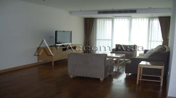  2  3 br Apartment For Rent in Sukhumvit ,Bangkok BTS Phrom Phong at Apartment with Top Facilities, Close to Emshere 1411164
