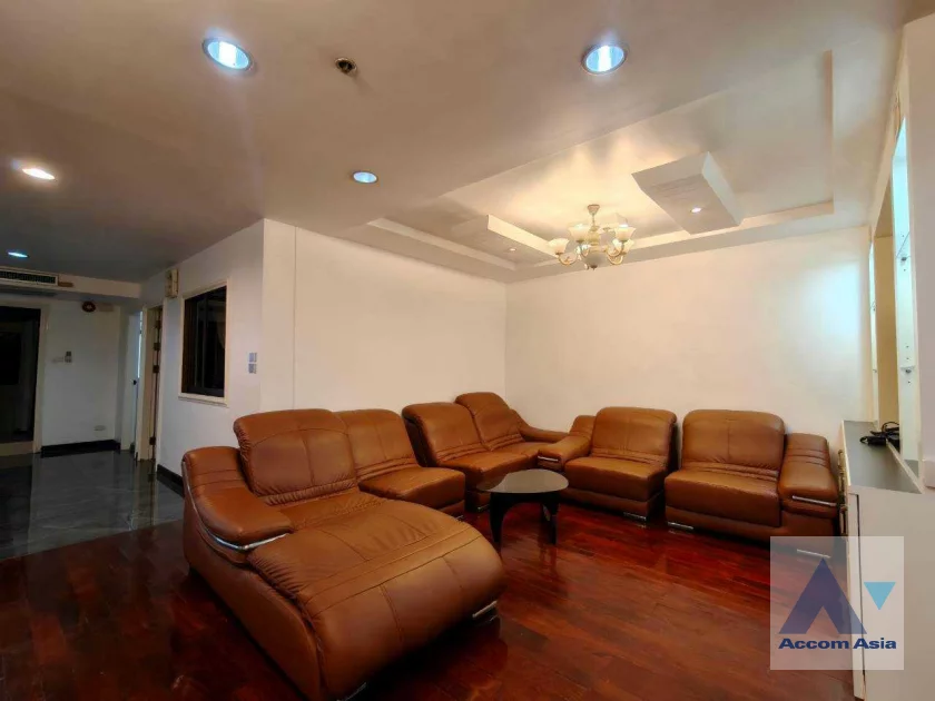 unit 2 Bedrooms  Condominium For Rent in Sukhumvit, Bangkok  near BTS Nana (1511190)