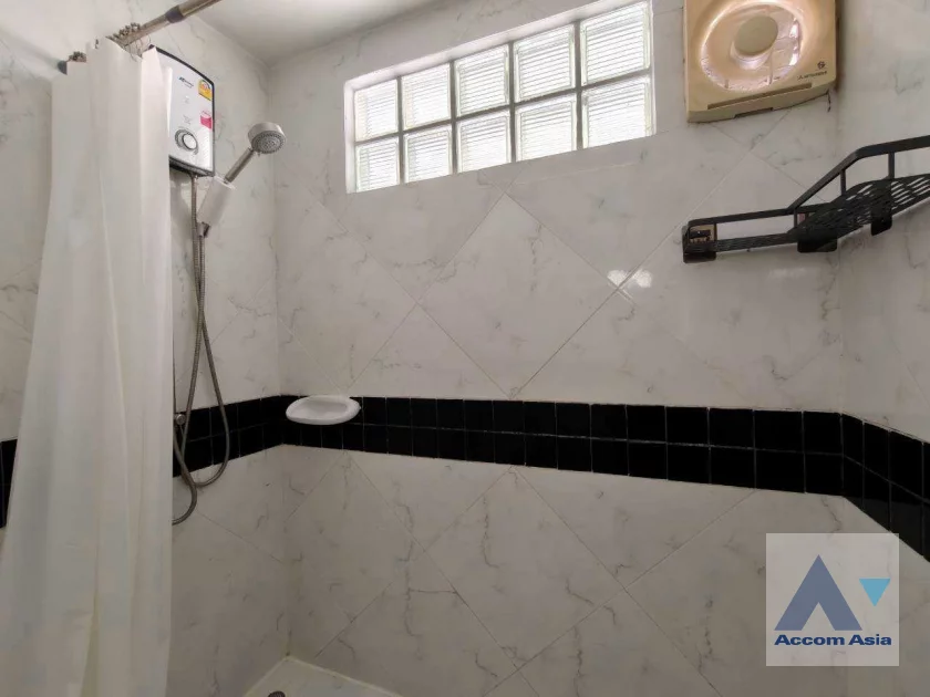 14  2 br Condominium For Rent in Sukhumvit ,Bangkok BTS Nana at Crystal Garden 1511190
