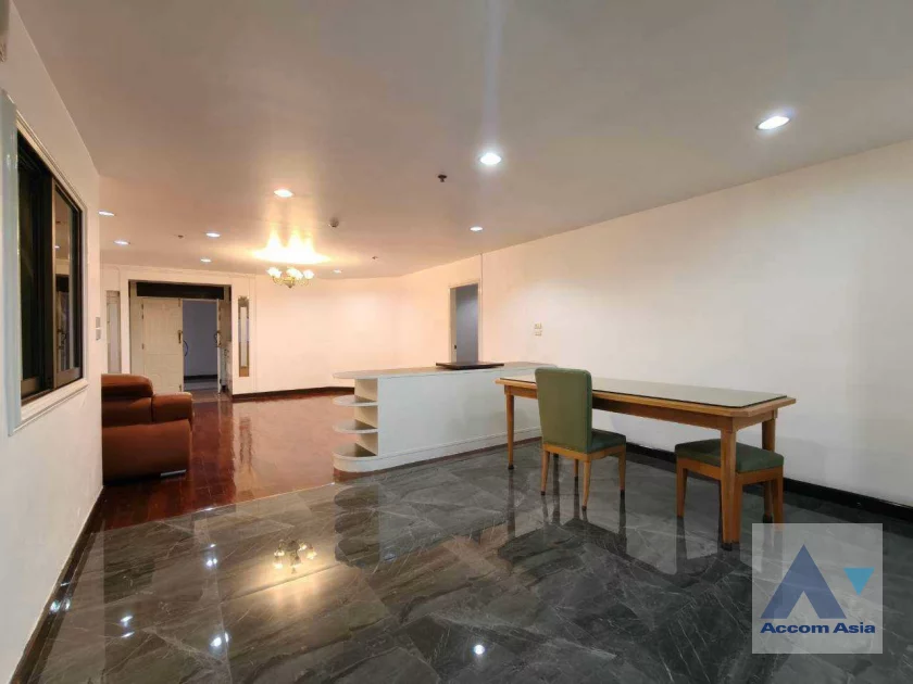 5  2 br Condominium For Rent in Sukhumvit ,Bangkok BTS Nana at Crystal Garden 1511190