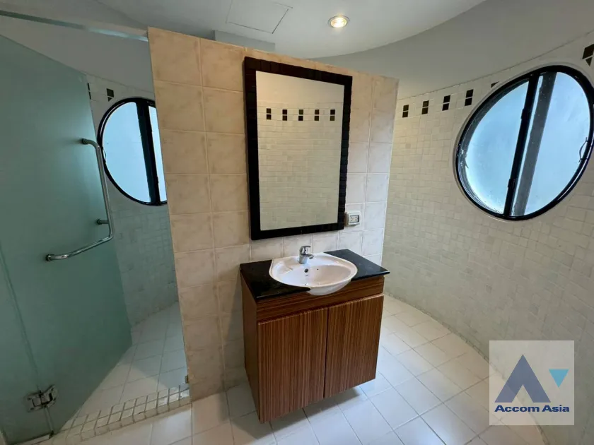16  2 br Apartment For Rent in Ploenchit ,Bangkok BTS Ploenchit at Set among tropical atmosphere 1411286
