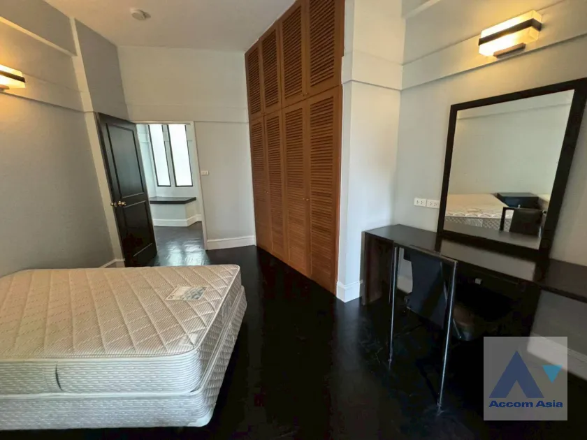 12  2 br Apartment For Rent in Ploenchit ,Bangkok BTS Ploenchit at Set among tropical atmosphere 1411286